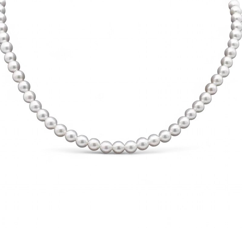 Audrey’s Timeless Pearl Necklace